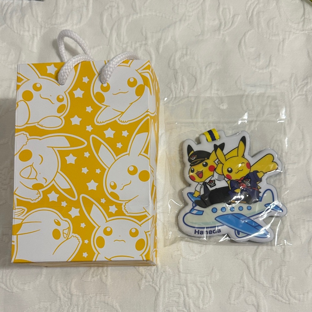 Pikachu Luggage Tag and Gift Bag
